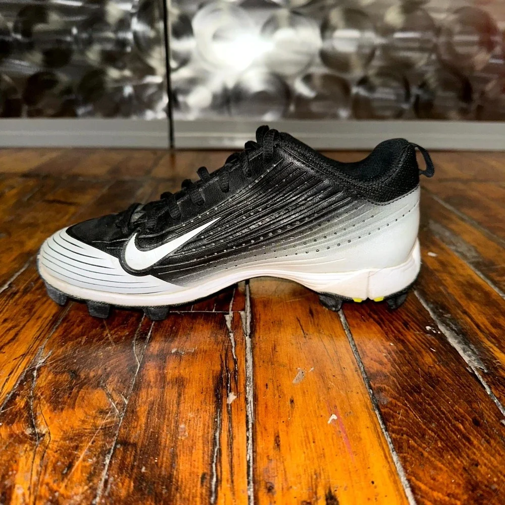 Nike Vapor Keystone 2 Low Cleats Boys Size 4.5 Black White Baseball Shoes